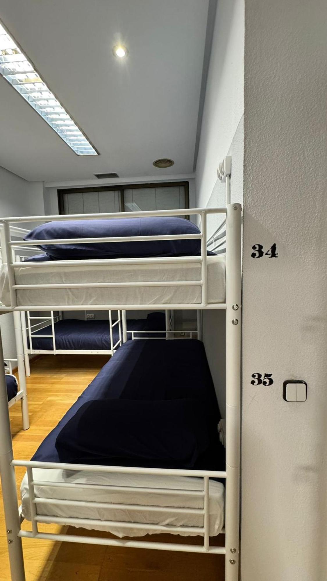 Hostel Puerta Del Angel Madrid Ngoại thất bức ảnh