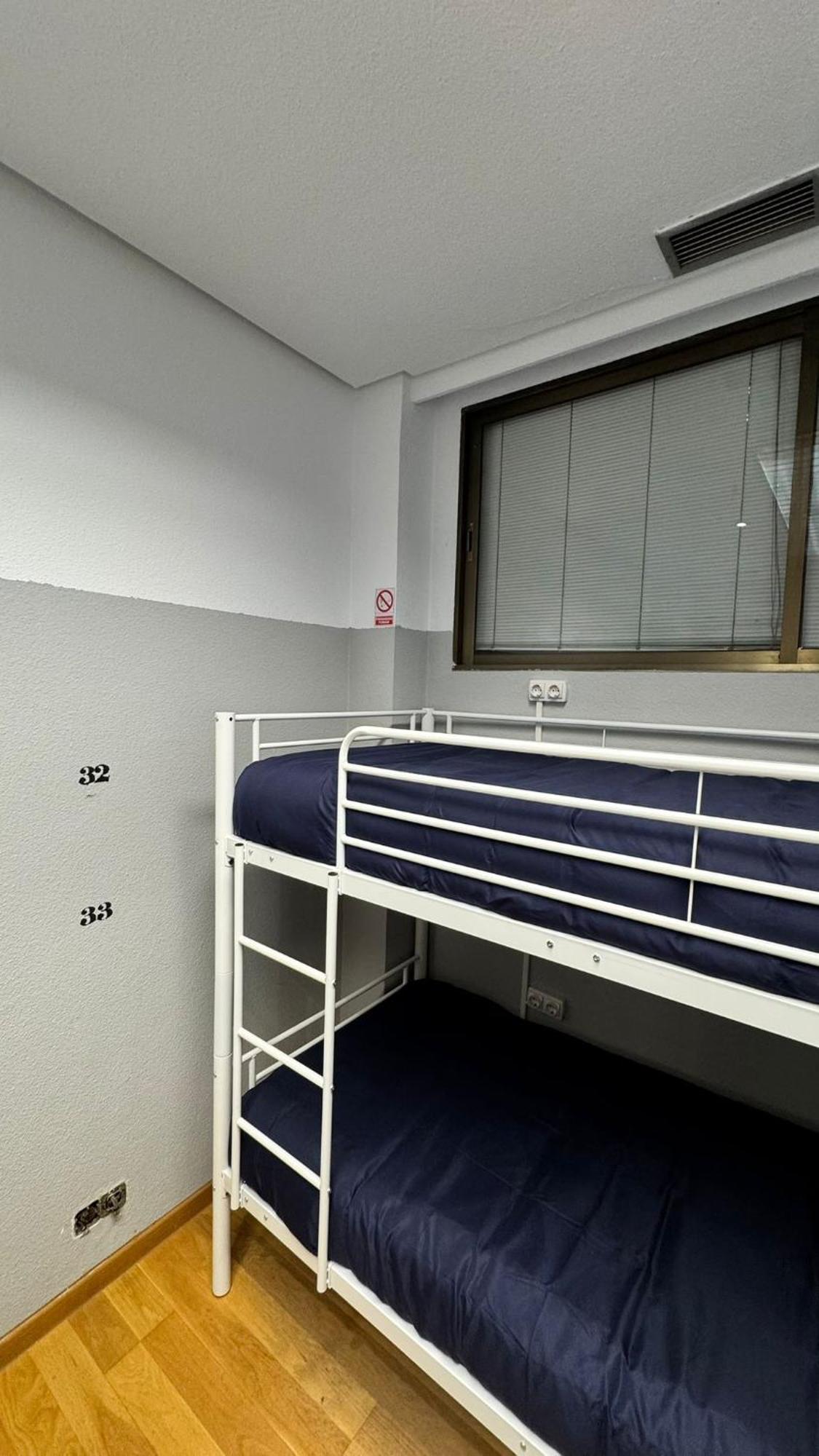 Hostel Puerta Del Angel Madrid Ngoại thất bức ảnh