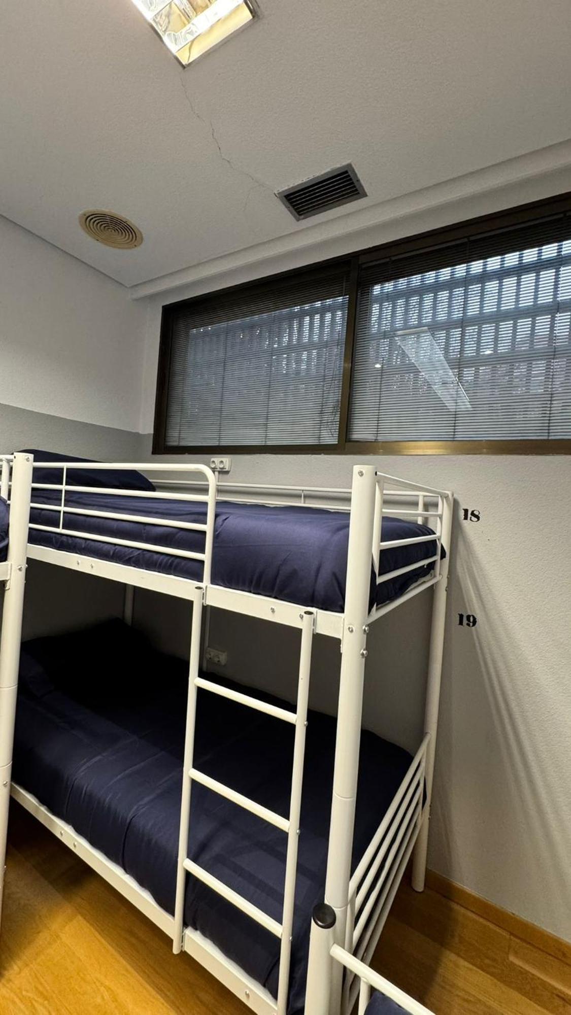 Hostel Puerta Del Angel Madrid Ngoại thất bức ảnh