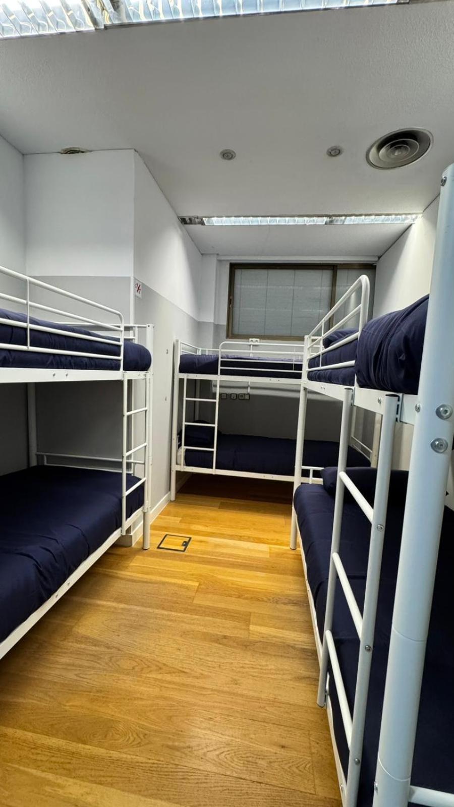 Hostel Puerta Del Angel Madrid Ngoại thất bức ảnh
