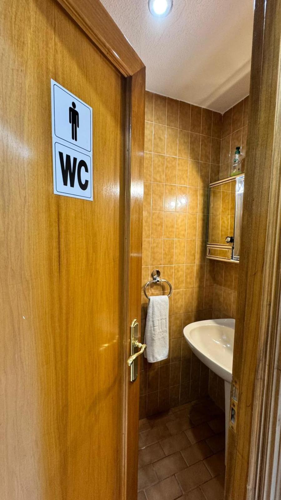 Hostel Puerta Del Angel Madrid Ngoại thất bức ảnh