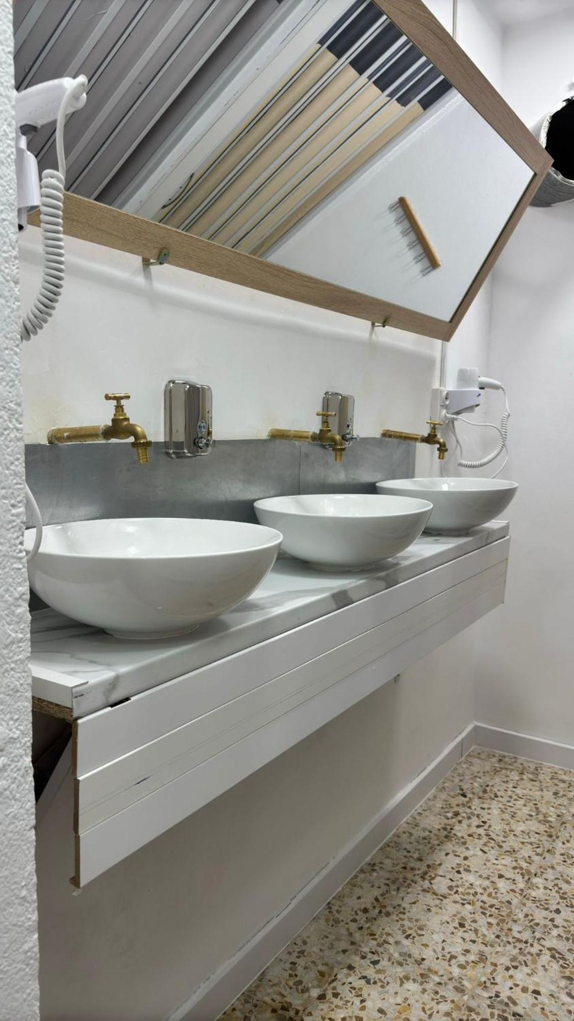 Hostel Puerta Del Angel Madrid Ngoại thất bức ảnh