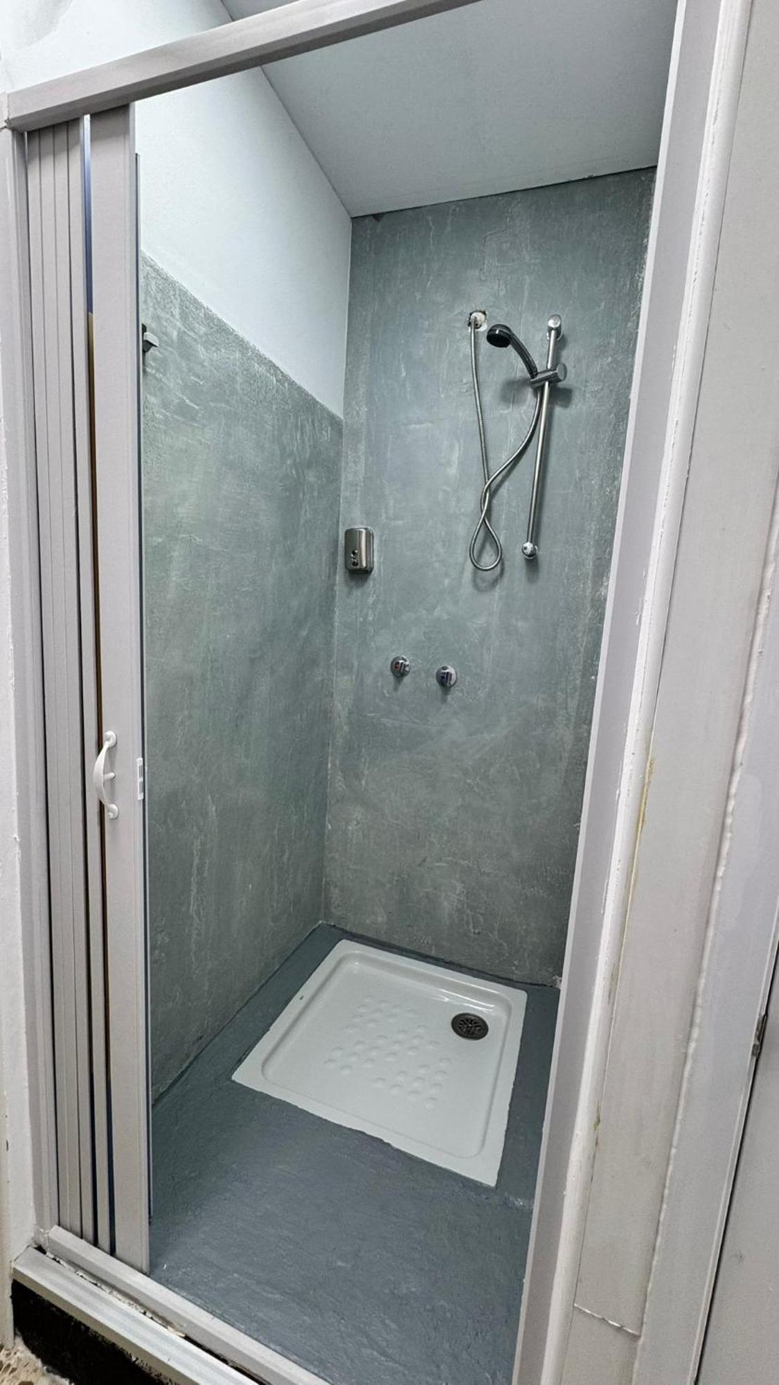Hostel Puerta Del Angel Madrid Ngoại thất bức ảnh